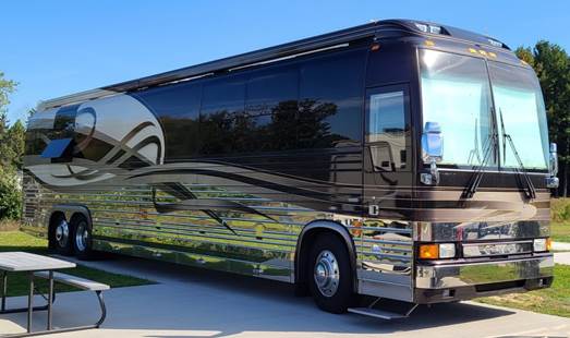 A black and silver truck with a toolbox

Description automatically generated with medium confidence