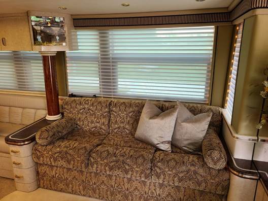 A machine with a metal frame

Description automatically generated with medium confidence