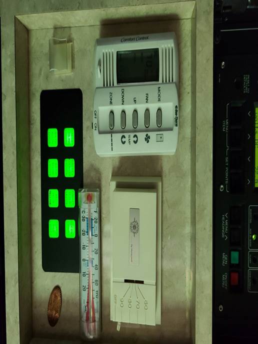 A close-up of a machine

Description automatically generated